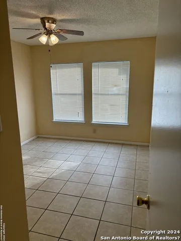 3319 Tree Grove Dr San Antonio, TX 78247