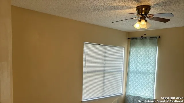 3319 Tree Grove Dr San Antonio, TX 78247