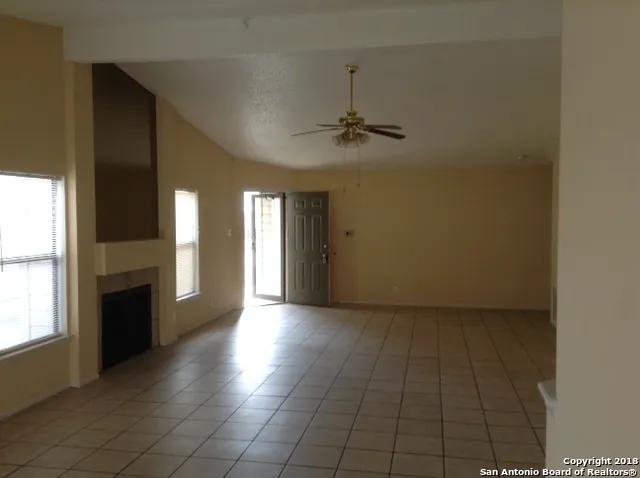 3319 Tree Grove Dr San Antonio, TX 78247