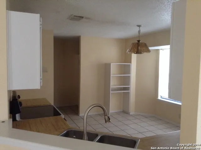 3319 Tree Grove Dr San Antonio, TX 78247