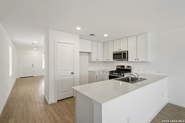 9754 JANEFIELD ML San Antonio, TX 78254