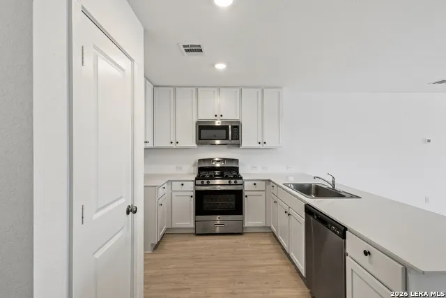 9754 JANEFIELD ML San Antonio, TX 78254