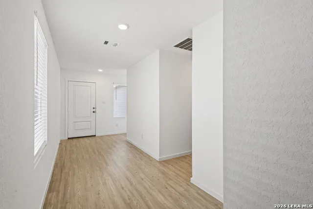 9754 JANEFIELD ML San Antonio, TX 78254