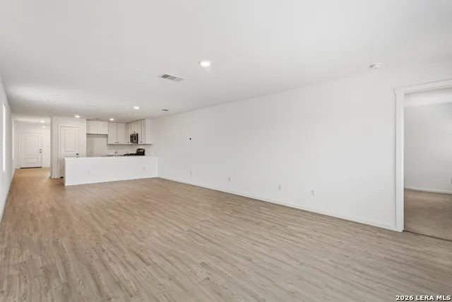 9754 JANEFIELD ML San Antonio, TX 78254