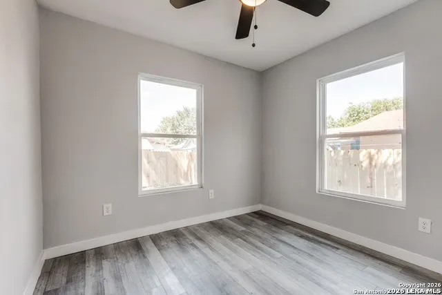 2017 LYONS ST San Antonio, TX 78207