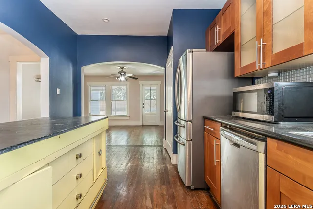 350 CARNAHAN ST San Antonio, TX 78209
