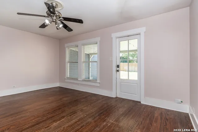 350 CARNAHAN ST San Antonio, TX 78209