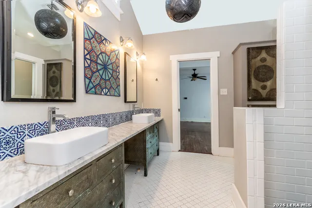 350 CARNAHAN ST San Antonio, TX 78209