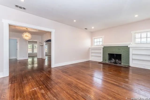 350 CARNAHAN ST San Antonio, TX 78209