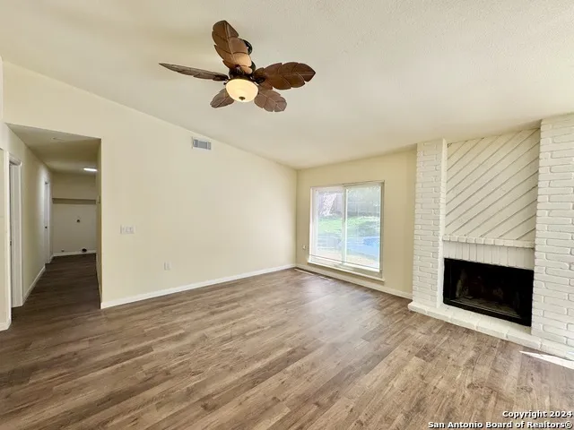 5806 Misty Gln San Antonio, TX 78247