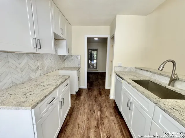 5806 Misty Gln San Antonio, TX 78247