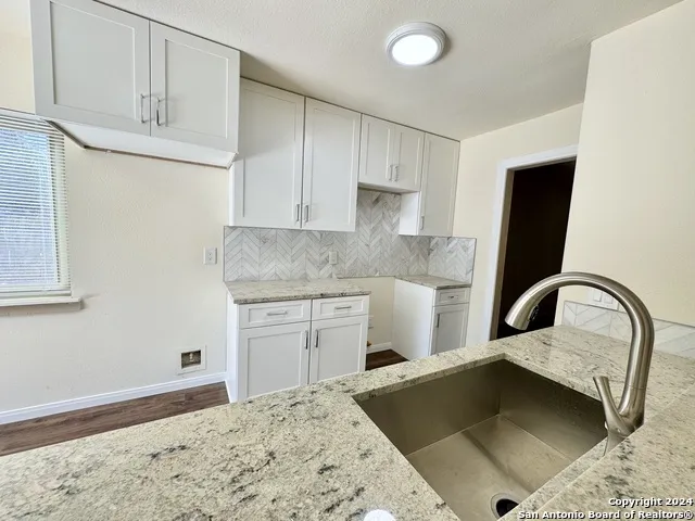 5806 Misty Gln San Antonio, TX 78247