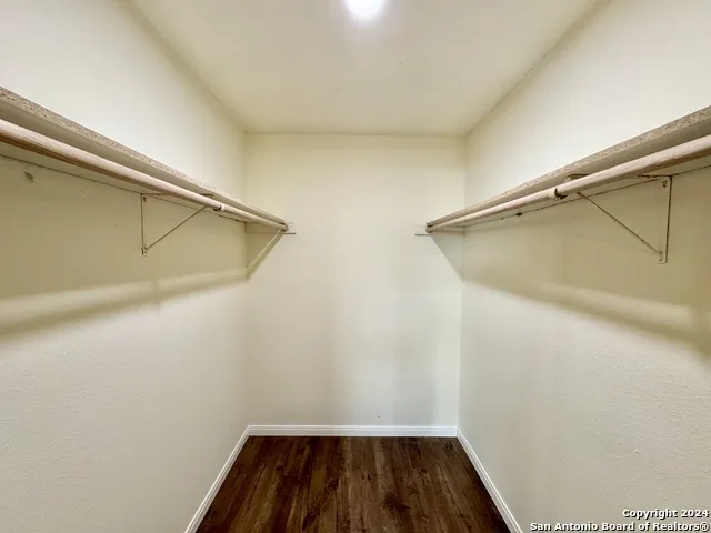5806 Misty Gln San Antonio, TX 78247