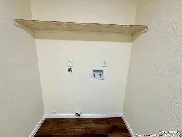 5806 Misty Gln San Antonio, TX 78247
