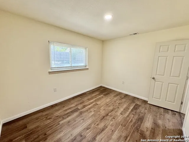 5806 Misty Gln San Antonio, TX 78247