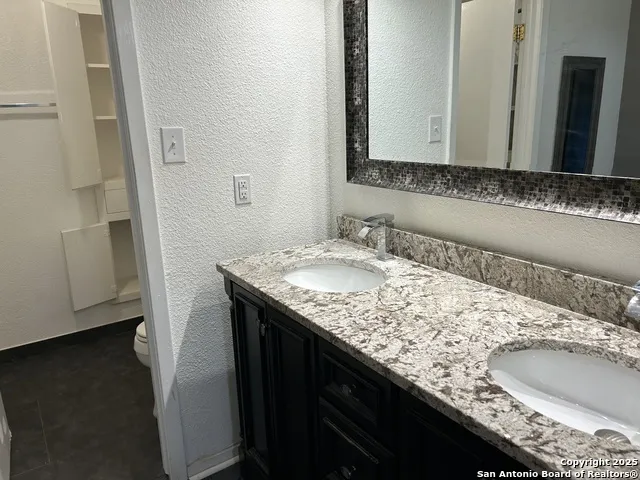 9215 POWHATAN DR San Antonio, TX 78230