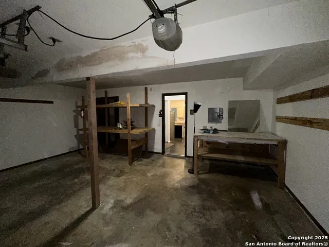 9215 POWHATAN DR San Antonio, TX 78230