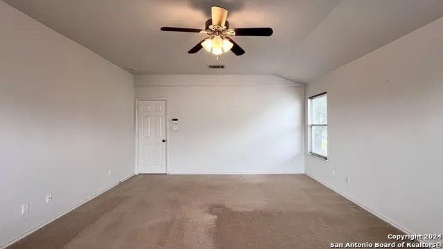 1042 MALTESE GDN San Antonio, TX 78260