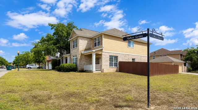 1042 MALTESE GDN San Antonio, TX 78260