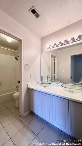 1042 MALTESE GDN San Antonio, TX 78260