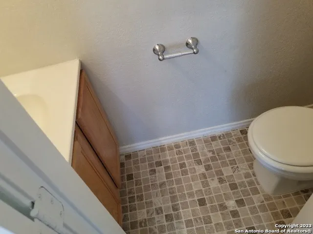 10627 SHAENPATH San Antonio, TX 78254