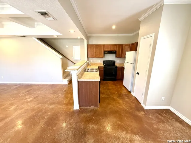 5026 Summitwood Unit 1 San Antonio, TX 78229