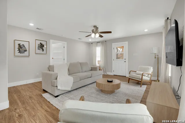 839 OASIS ST New Braunfels, TX 78130