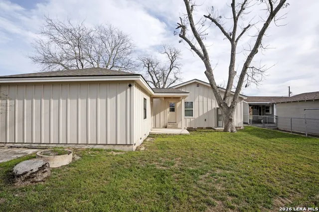 839 OASIS ST New Braunfels, TX 78130