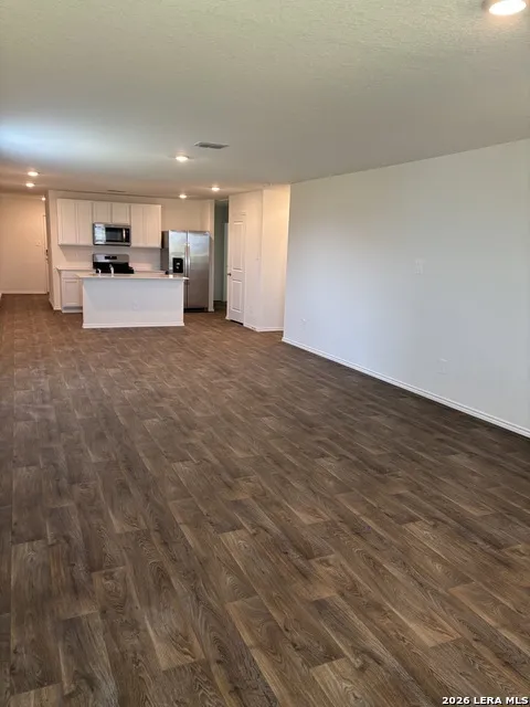 1667 House Finch San Antonio, TX 78253