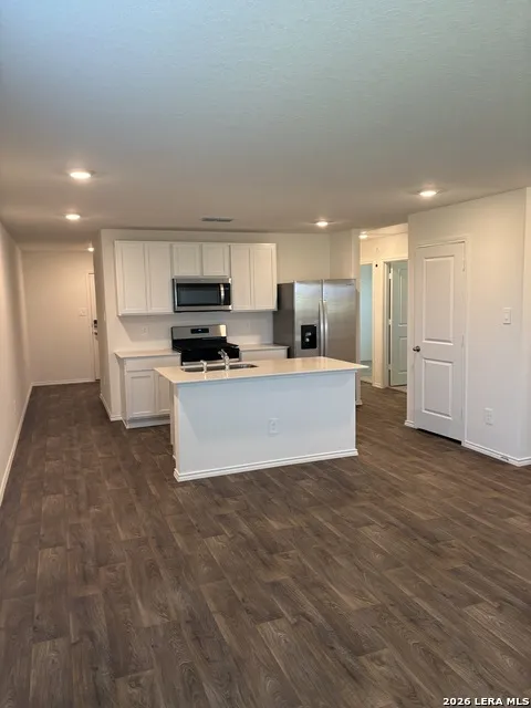 1667 House Finch San Antonio, TX 78253