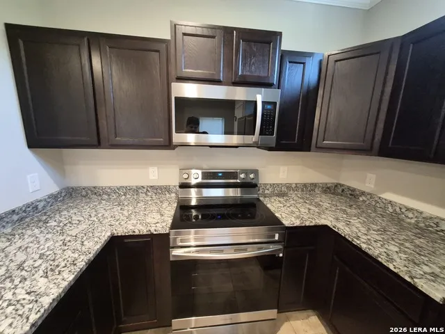 6303 Luglio Lane Unit 102 San Antonio, TX 78233
