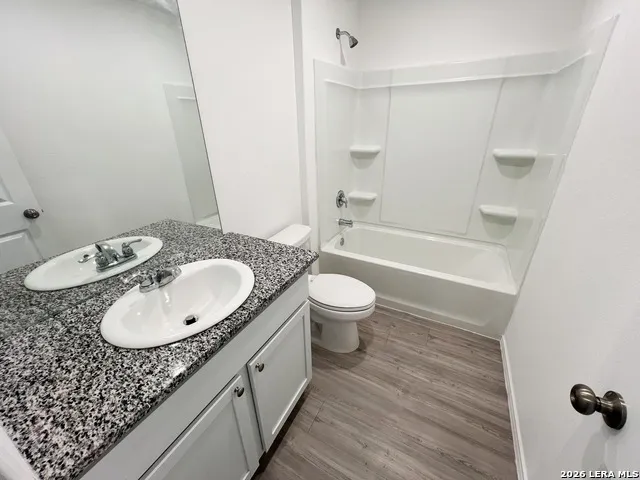 5433 CALTON BND San Antonio, TX 78253