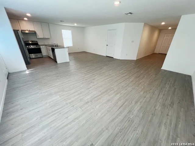5433 CALTON BND San Antonio, TX 78253