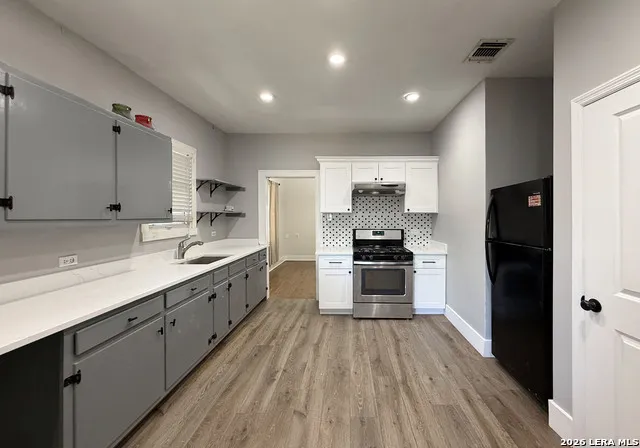 942 BAILEY AVE San Antonio, TX 78210