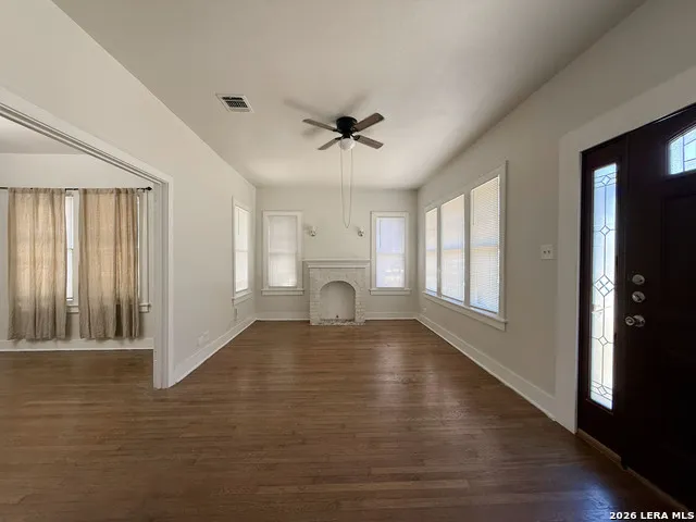 942 BAILEY AVE San Antonio, TX 78210