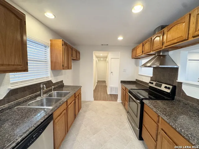 5614 Timber Rail San Antonio, TX 78250