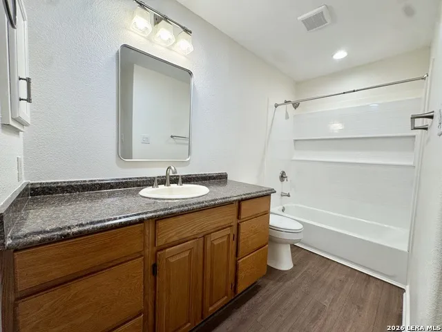 5614 Timber Rail San Antonio, TX 78250