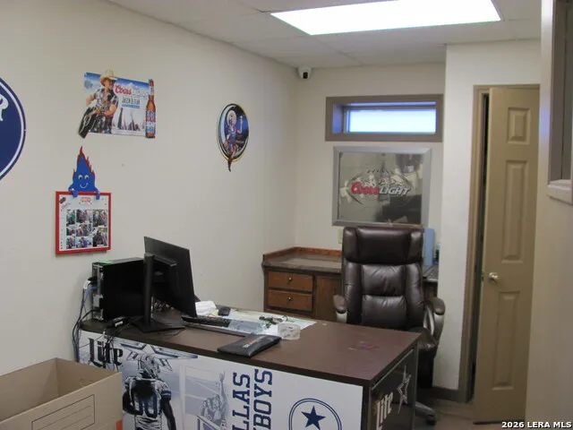 568 Carter Street Hondo, TX 78861
