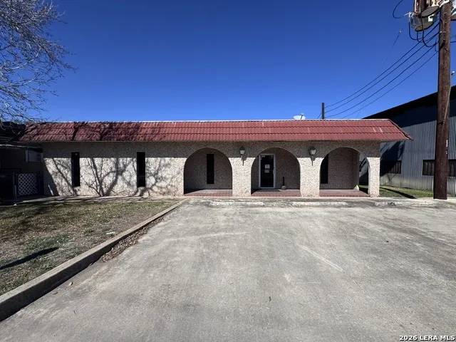 115 Canfield La Vernia, TX 78121