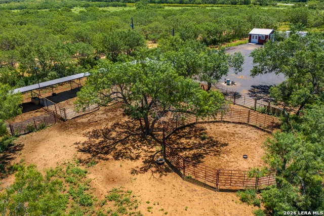 15599 E Highway 85 & Carnes Pearsall, TX 78061