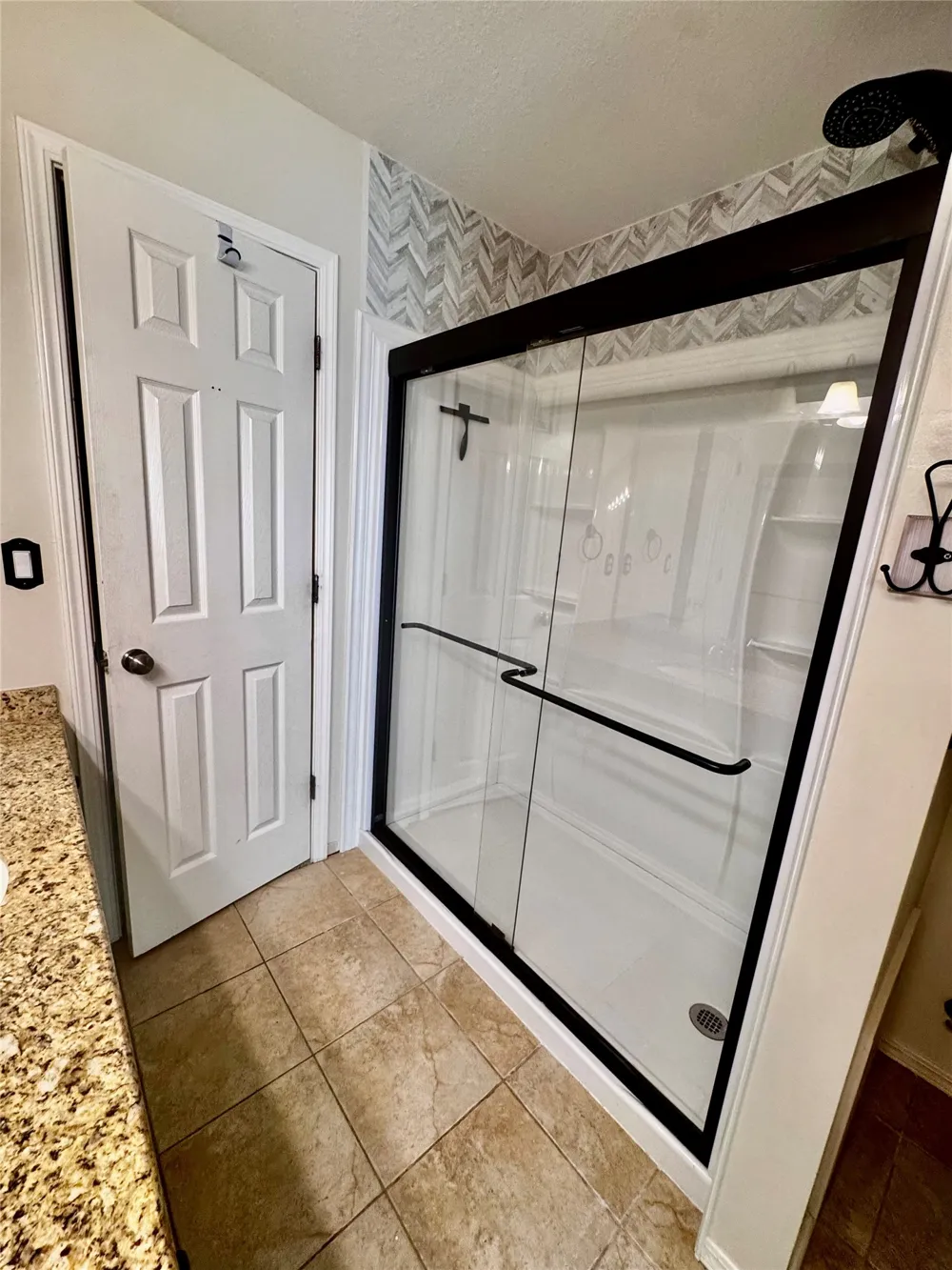 812 Butternut Avenue Broken Arrow, OK 74012