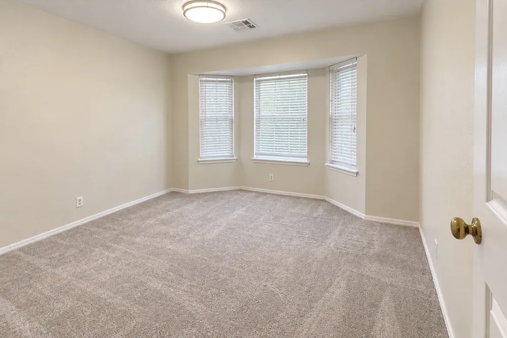 812 Butternut Avenue Broken Arrow, OK 74012