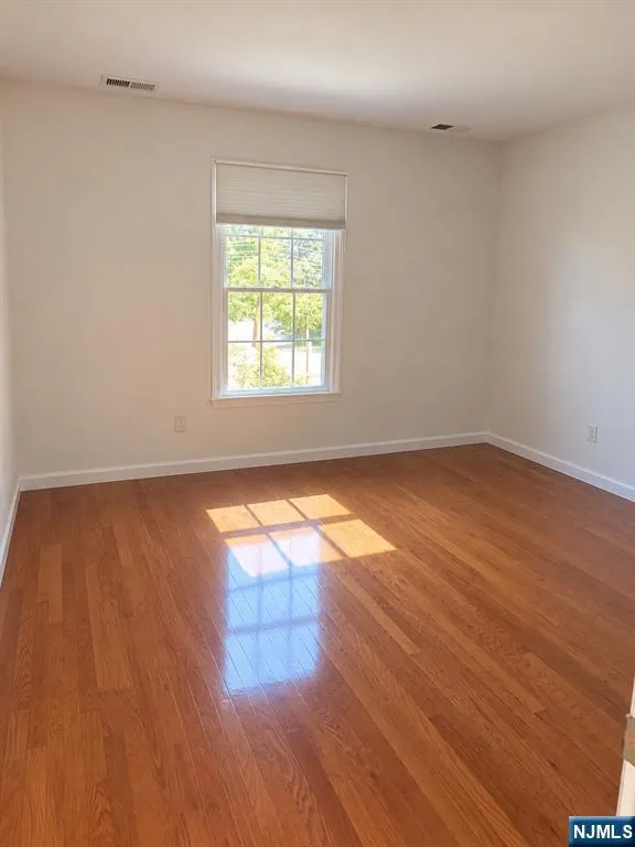 120 White Pine Court U114 Paramus, NJ 07652