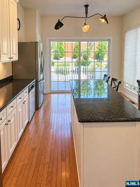 120 White Pine Court U114 Paramus, NJ 07652