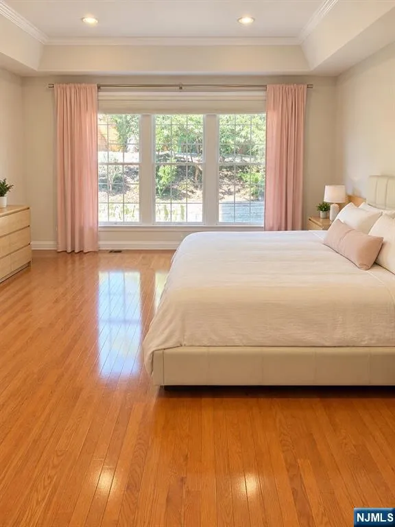 120 White Pine Court U114 Paramus, NJ 07652