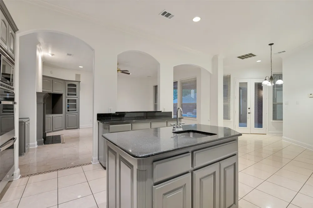 8925 Hunters Glen Trail Fort Worth, TX 76120
