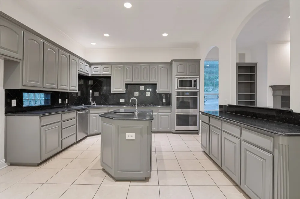 8925 Hunters Glen Trail Fort Worth, TX 76120