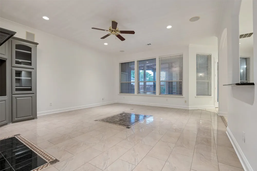8925 Hunters Glen Trail Fort Worth, TX 76120