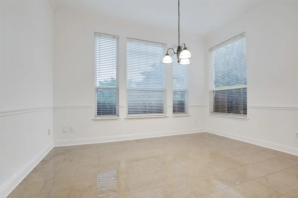8925 Hunters Glen Trail Fort Worth, TX 76120