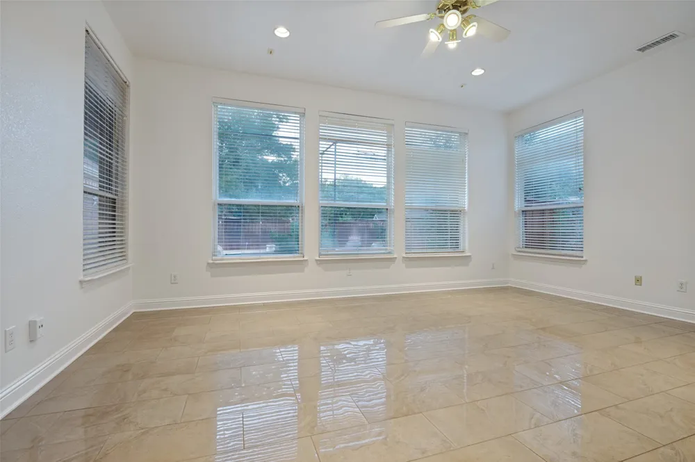 8925 Hunters Glen Trail Fort Worth, TX 76120